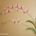 malowane kwiaty na ścianie